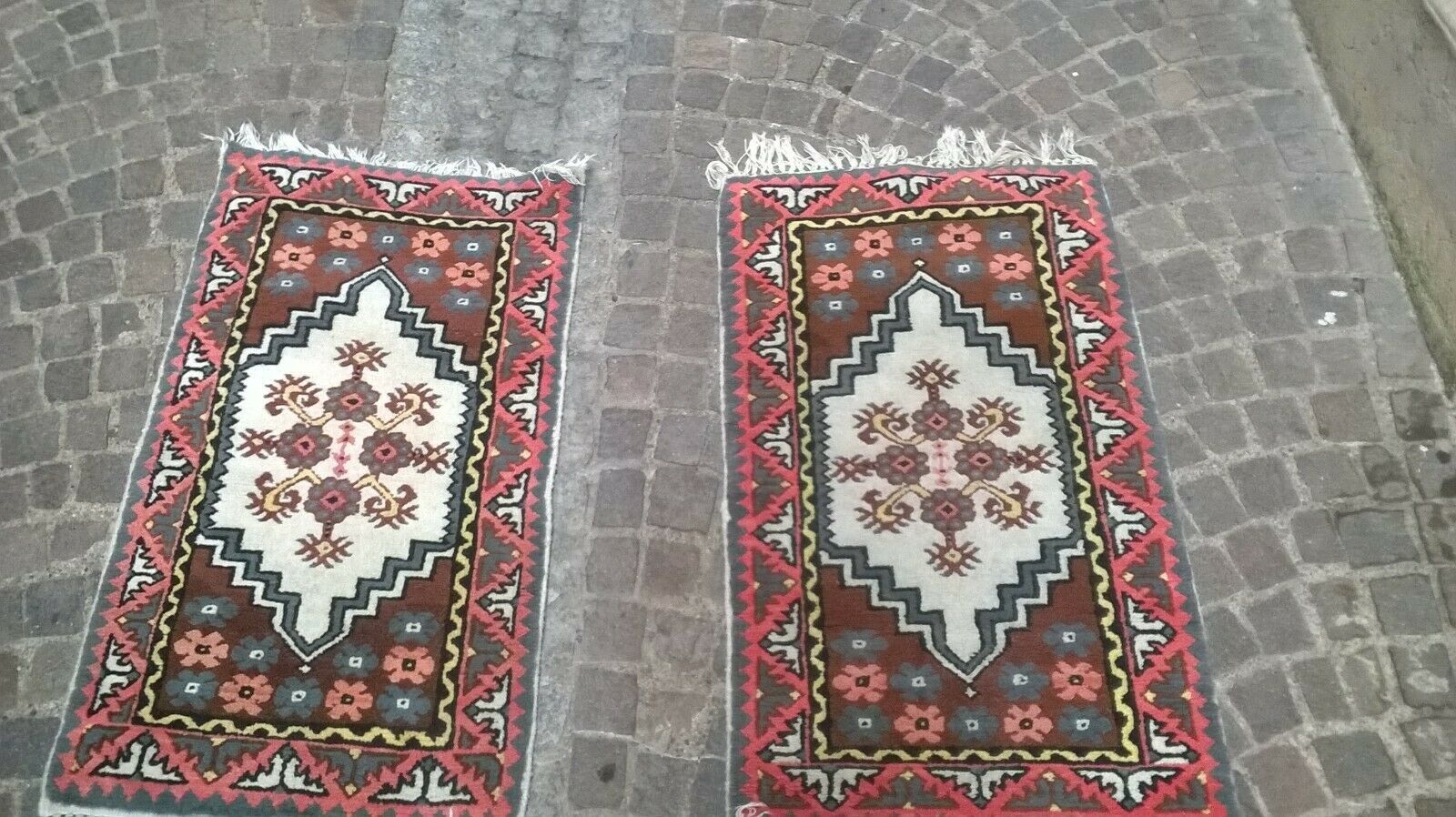 Pair of handmade carpets 60x110cm