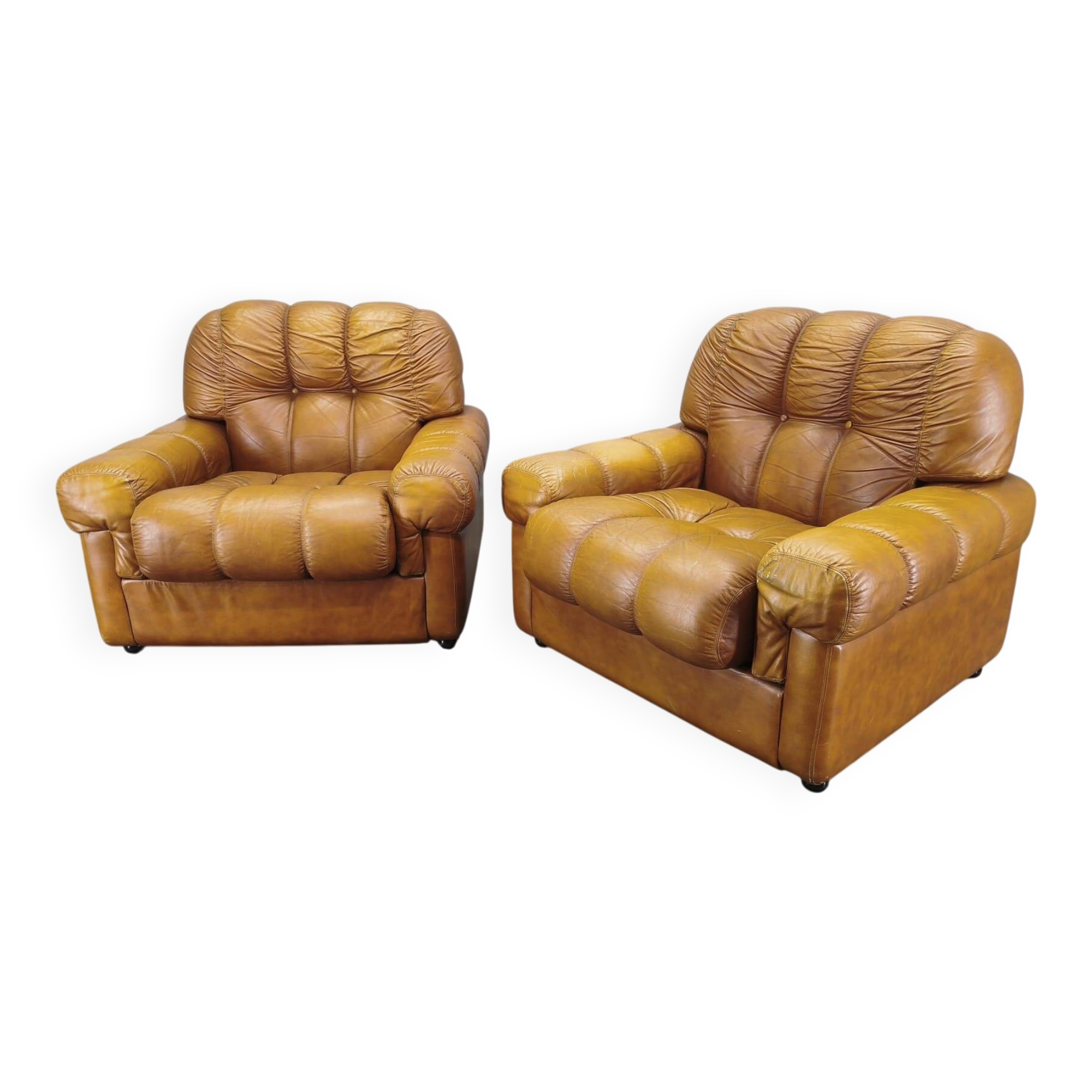Pair of modern Italian armchairs from the mid-20th century, cognac leather, 1970.
