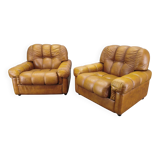 Pair of modern Italian armchairs from the mid-20th century, cognac leather, 1970.