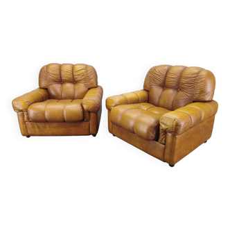 Pair of modern Italian armchairs from the mid-20th century, cognac leather, 1970.
