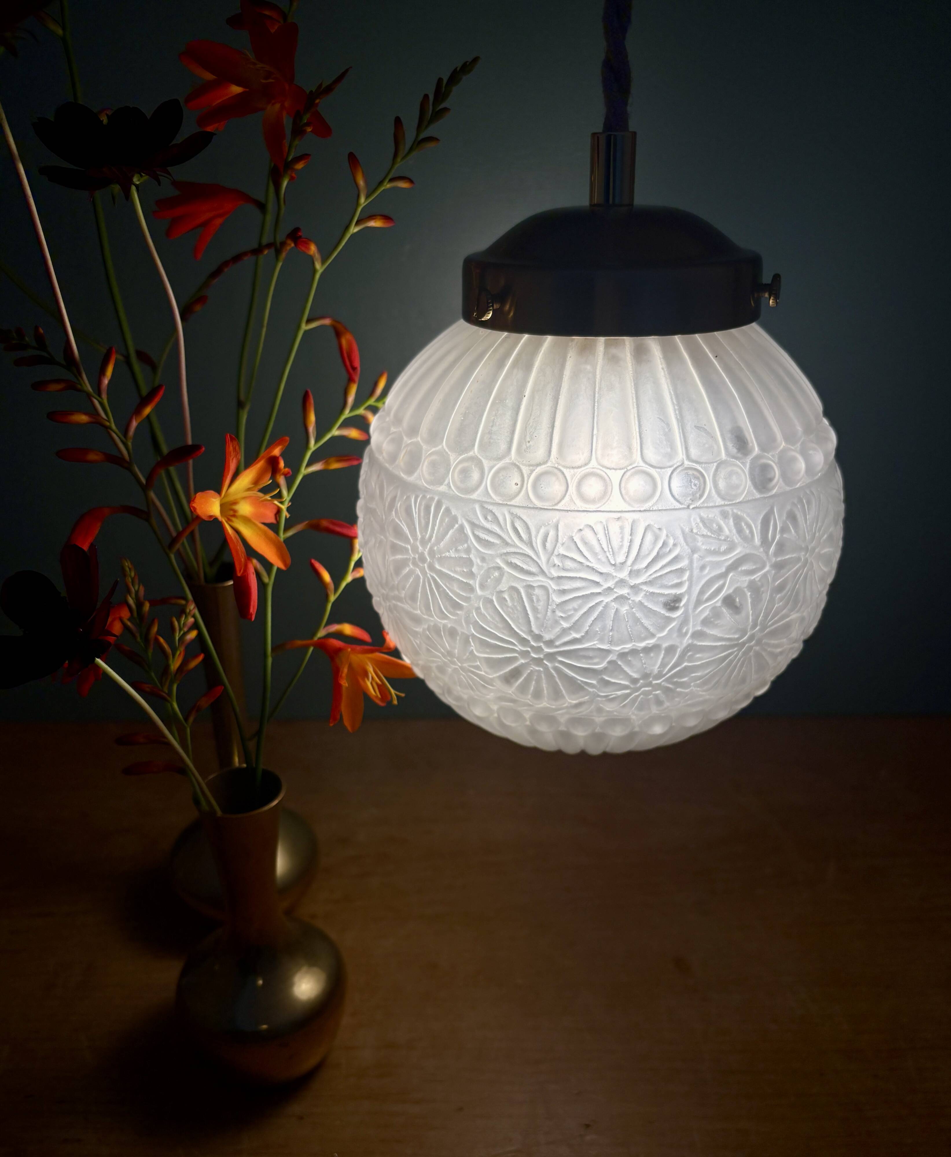 Vintage art deco frosted glass globe pendant light