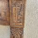 Manteau de cheminée en bois sculpté