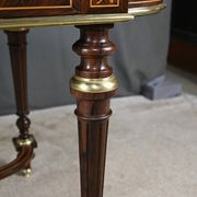 Middle table in rosewood veneer, Napoléon III period – 2nd half of the 19th century.