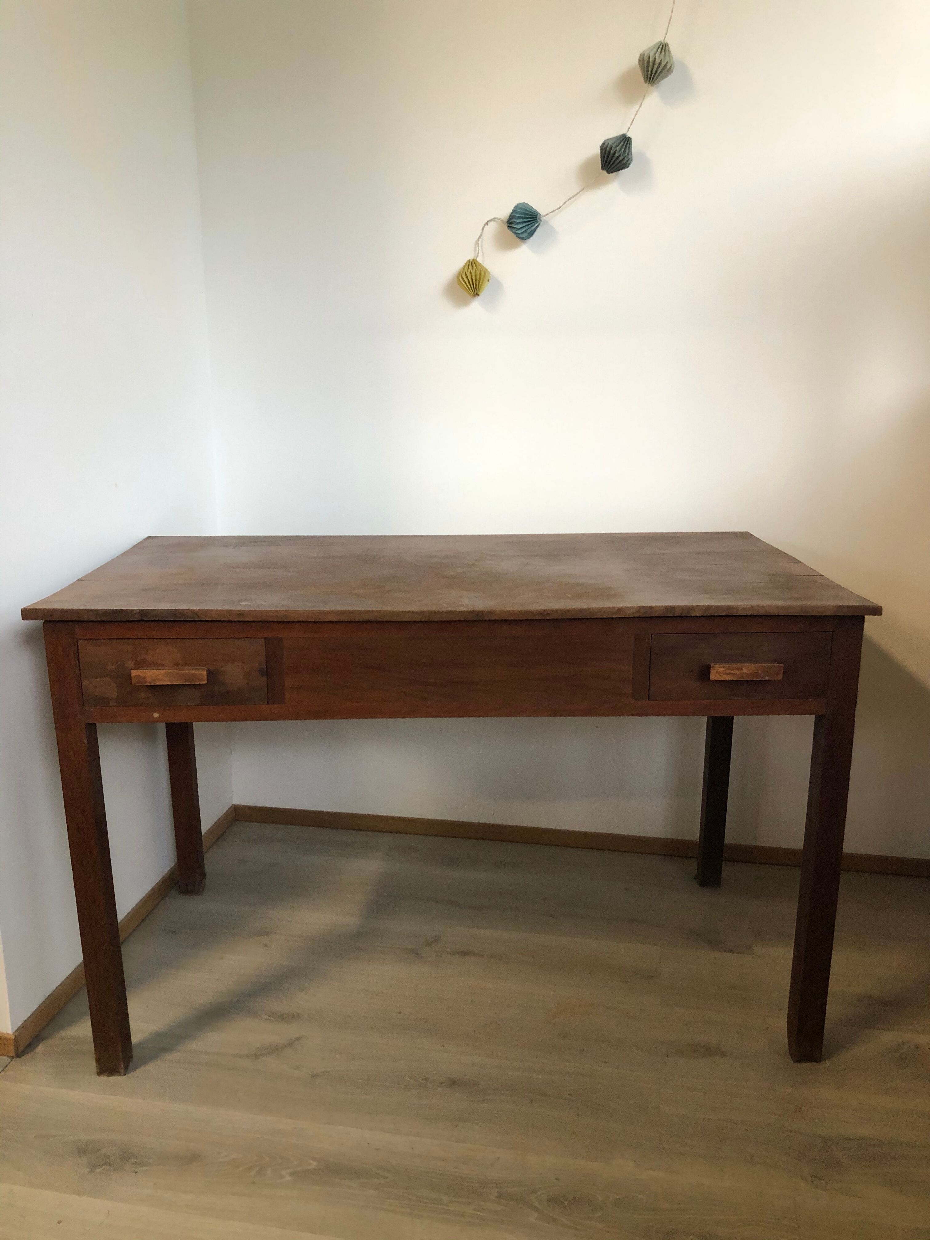 Bureau colonial années 50 en palissandre de Madagascar