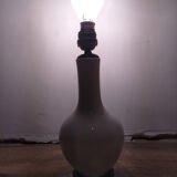White ceramic table lamp