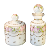 2 anciens flacons de toilette en opaline Napoléon III peint a la main