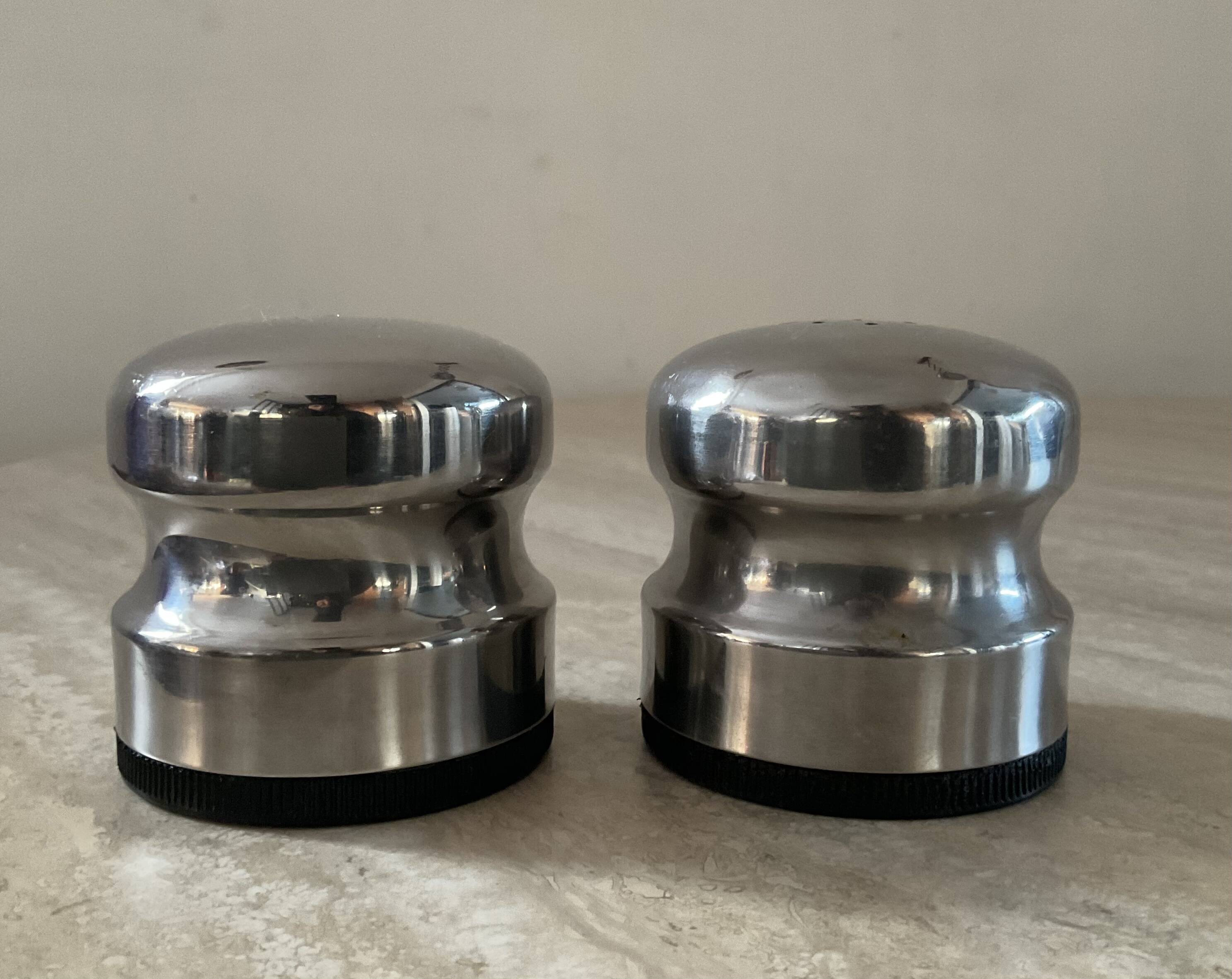 Salière et poivrier vintage années 70 en inox