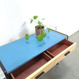 Jaren 50 ladekastje met blauw blad en zwarte poten