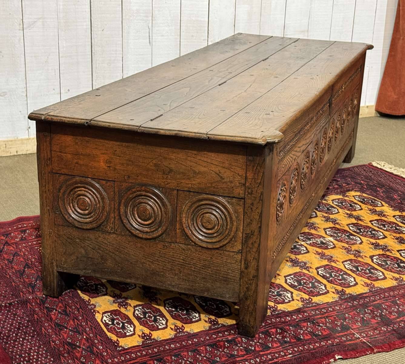 18th-century Breton chestnut bank bench
