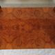 Table basse en placage de loupe d'orme circa 1980