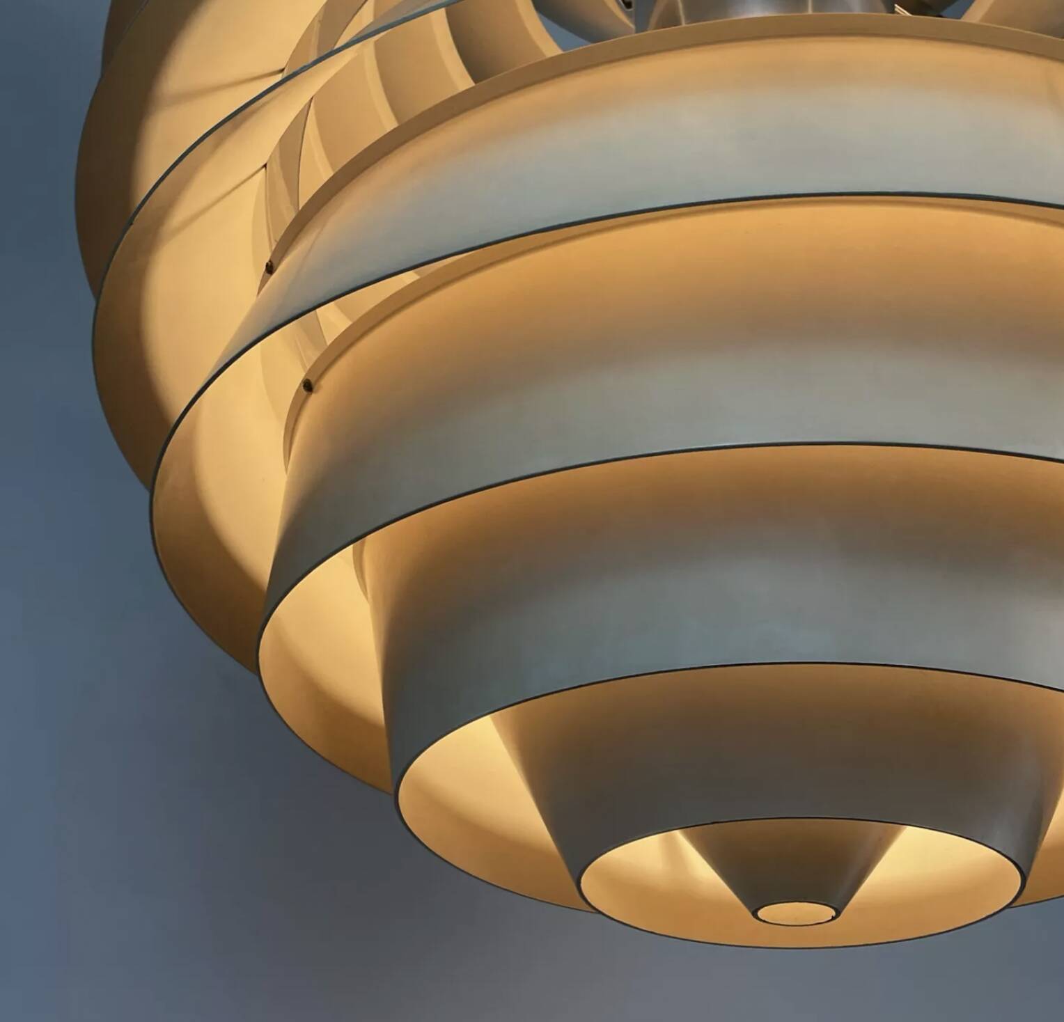 Louvre lamp, Poul Henningsen