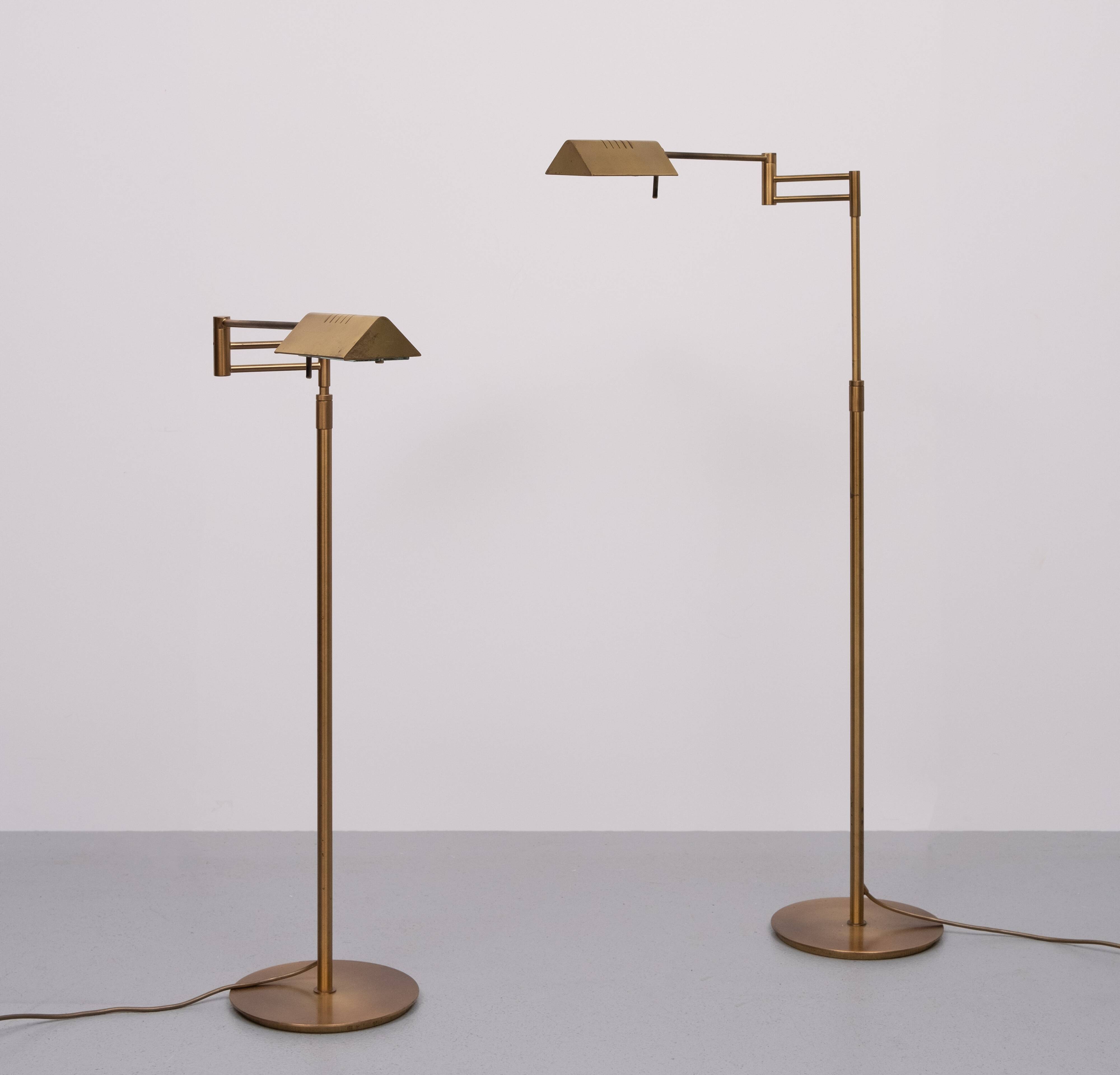 Paire de lampadaires de bibliothèque à bras pivotant en laiton, années 1980, Allemagne