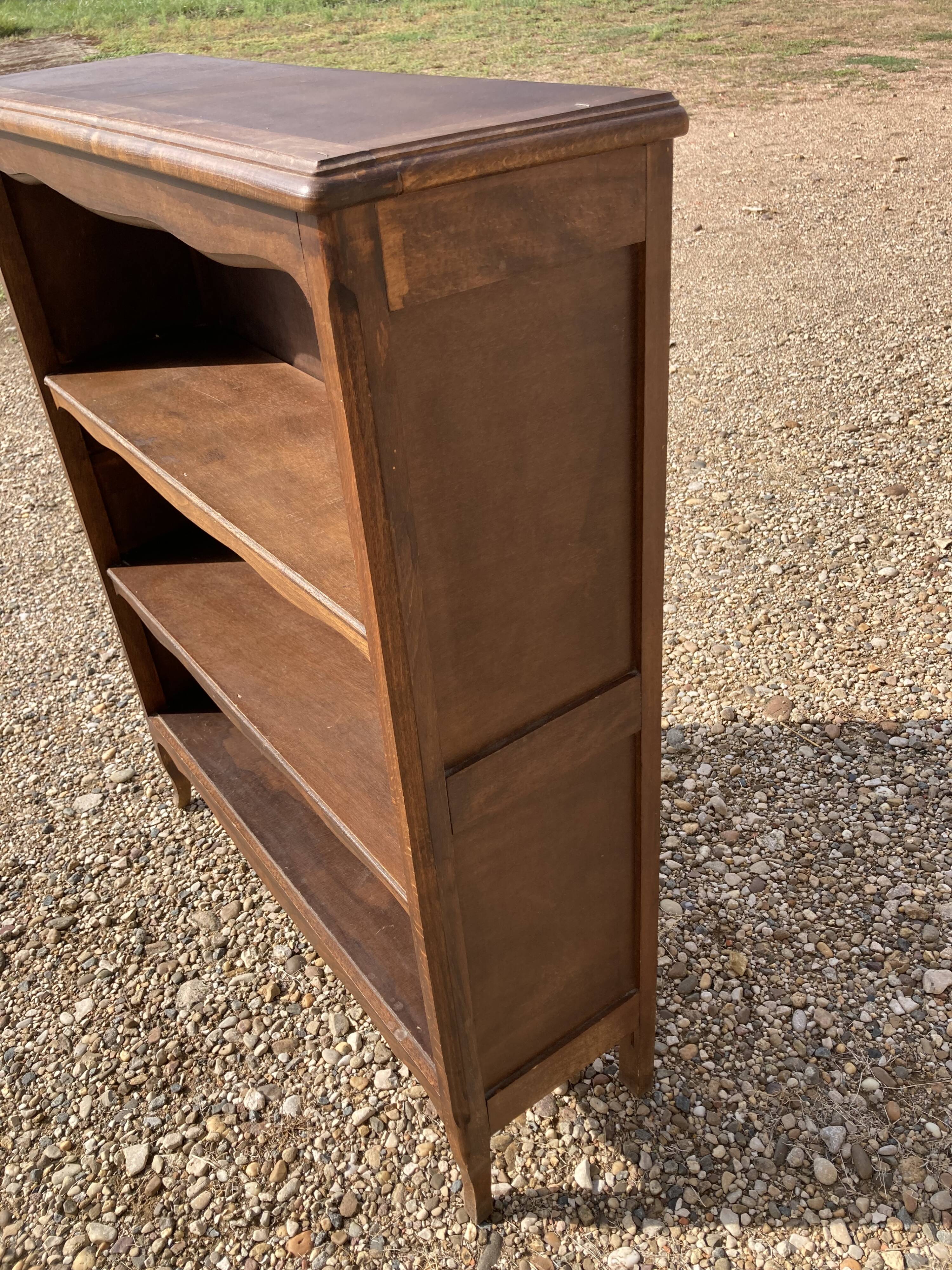 Bibus wooden shelves