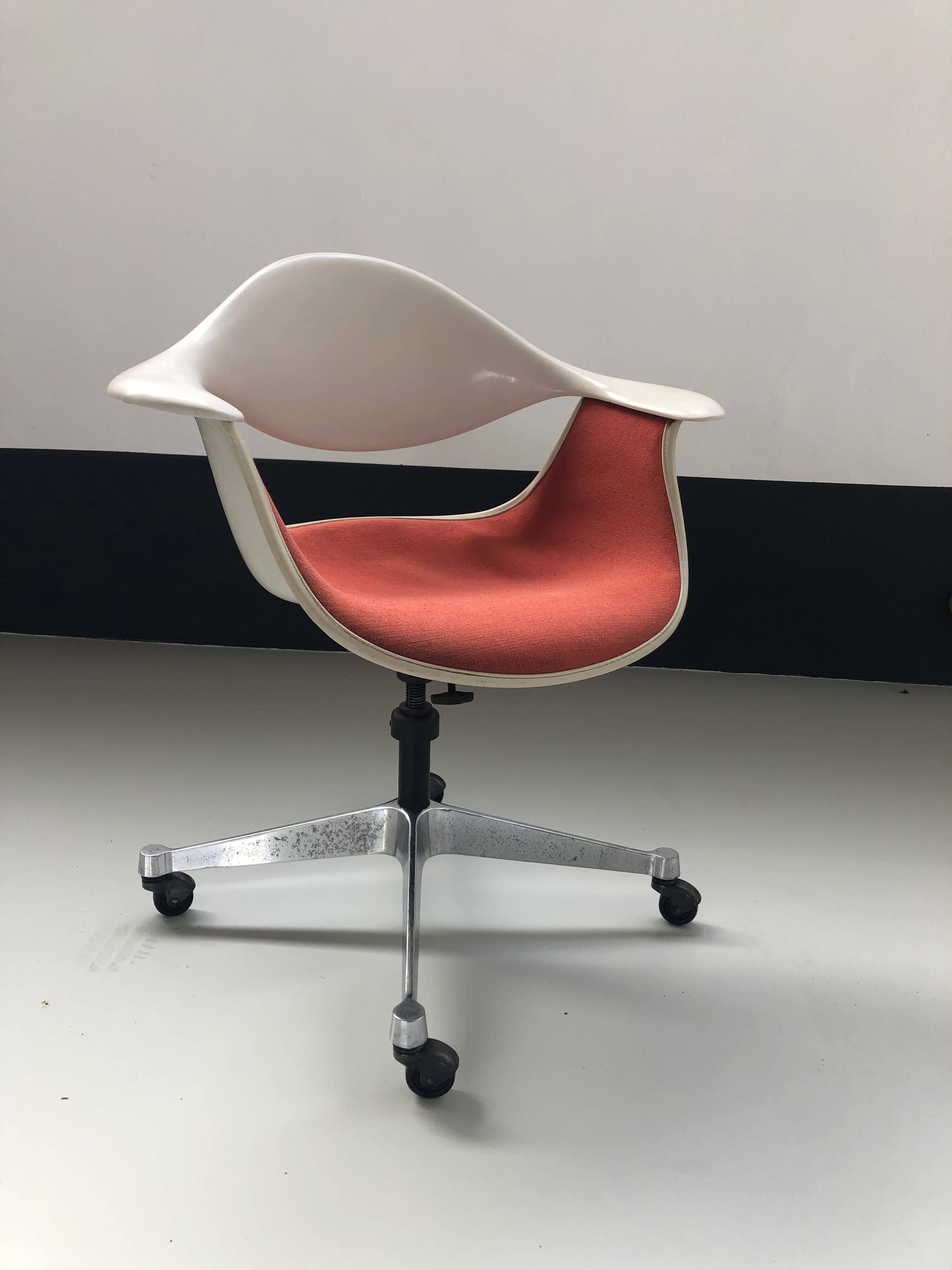 George Nelson daf chair