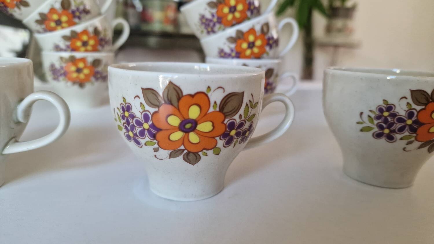 Lot of 10 vintage porcelain cups from Winterling Bavaria with orange flowers from the 70s.