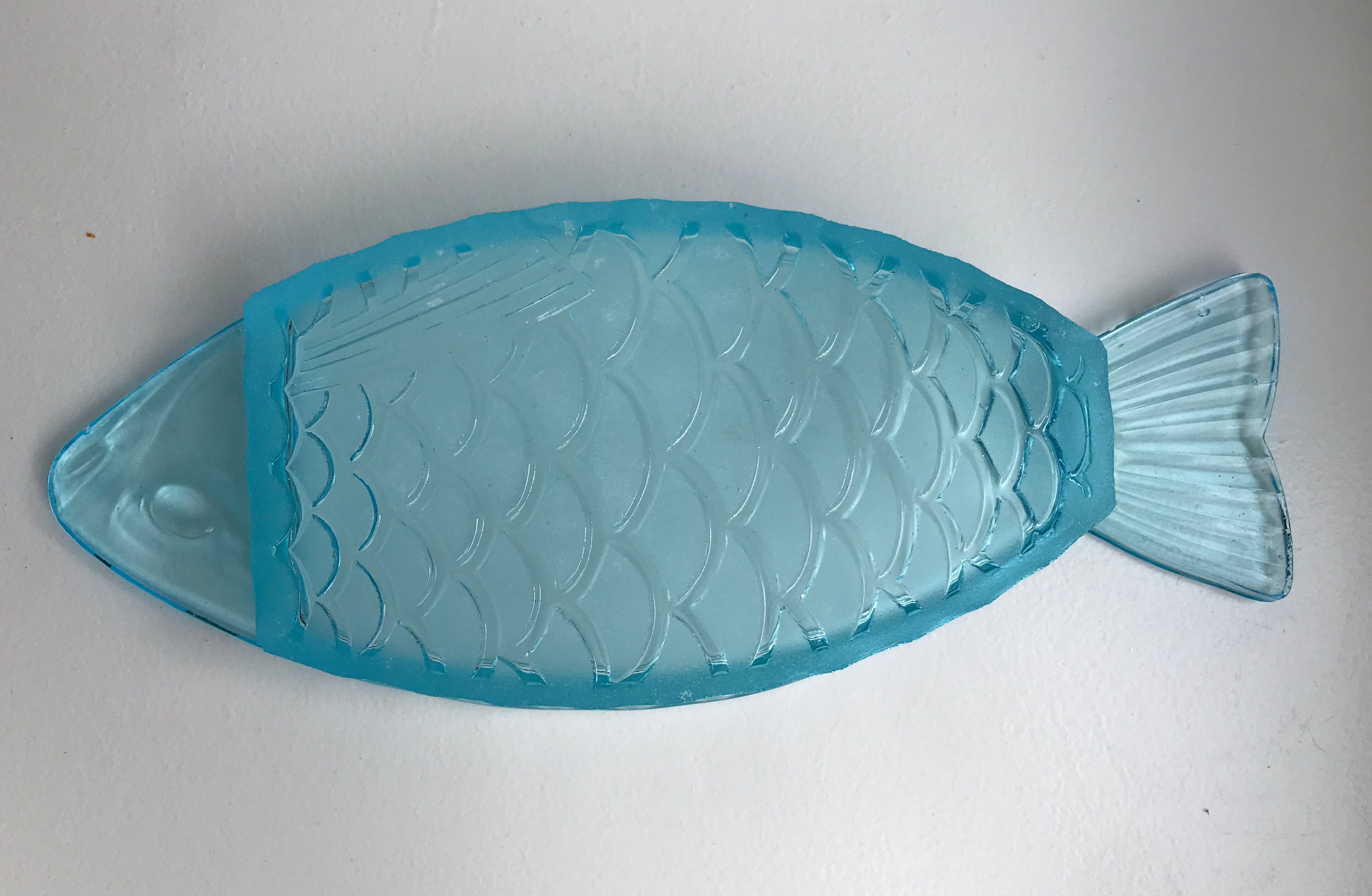 Fish pocket in turquoise blue glass 70s