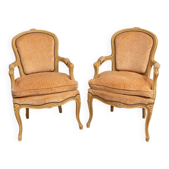 Pair of Louis XV style convertibles early twentieth patina cream rechampis