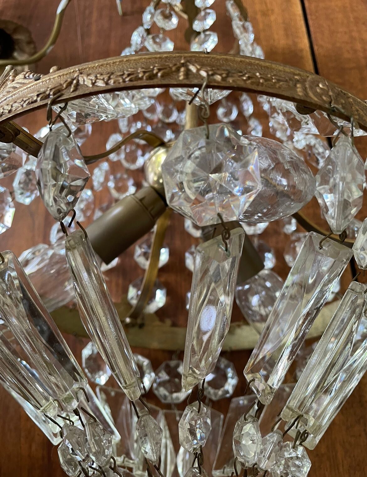 Chandelier pampilles D24