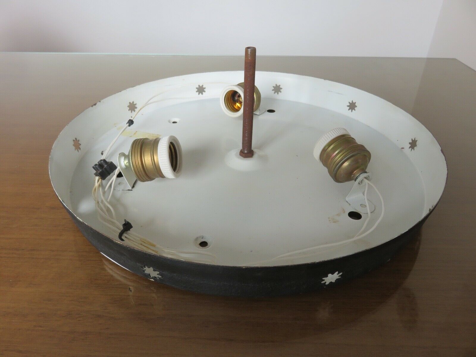Applique " étoilée " 3 feux, verre diamant et laiton années 50 60