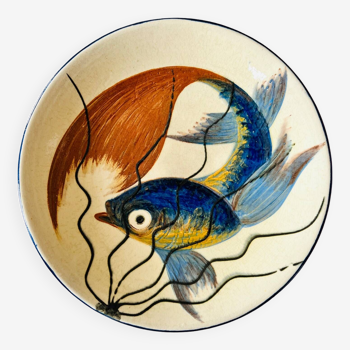 Plat décor de poisson,  signé Puigdemon