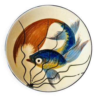 Plat décor de poisson,  signé Puigdemon