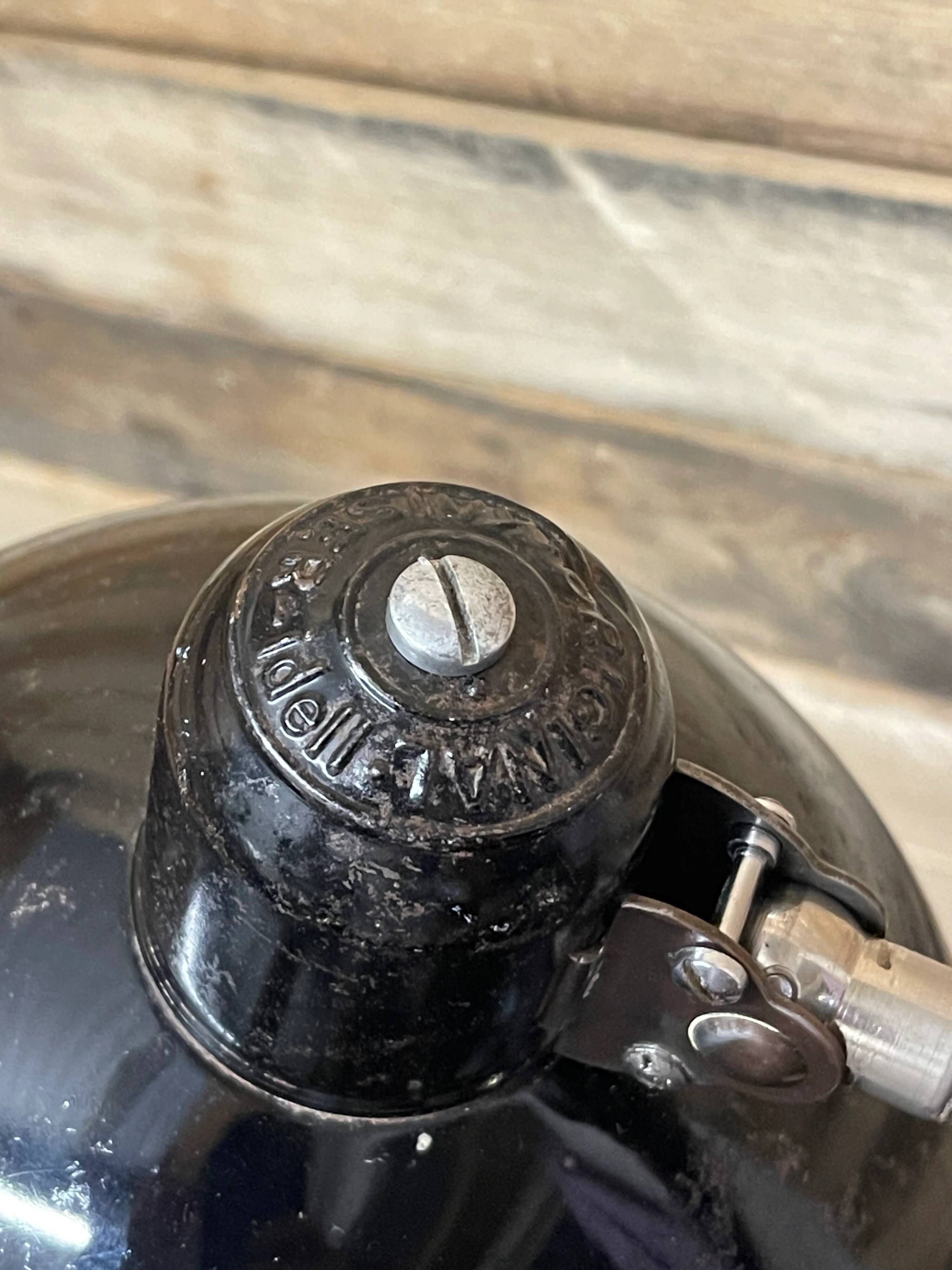 Lampe de table à pince Kaiser Idell Modèle 6740 des années 1940