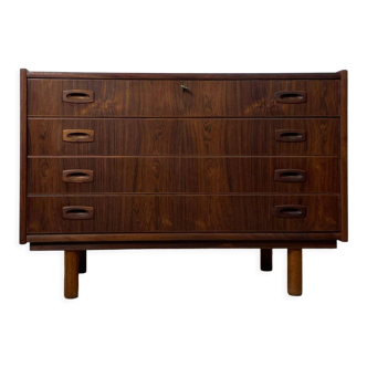Wide chest of drawers 4 drawers Scandinavian vintage rosewood by A. Ahlström Osakeyhtiö Warkaus, 1960s