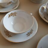 Ancien service à café en porcelaine 9 tasses sous-coupes pot lait sucrier