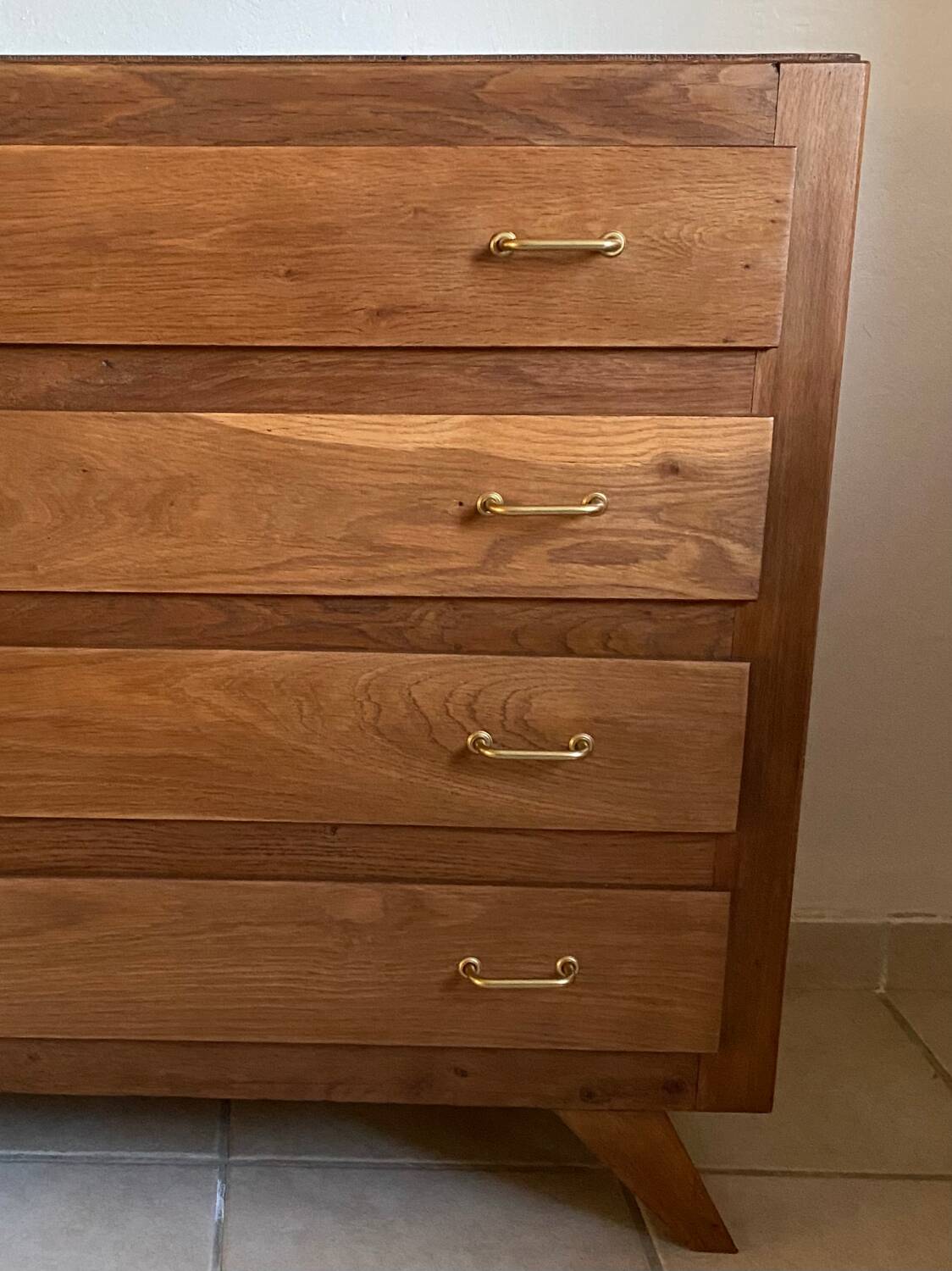 Vintage chest of drawers