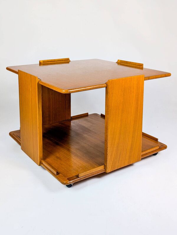 Table basse à roulettes en chêne blond, 1970
