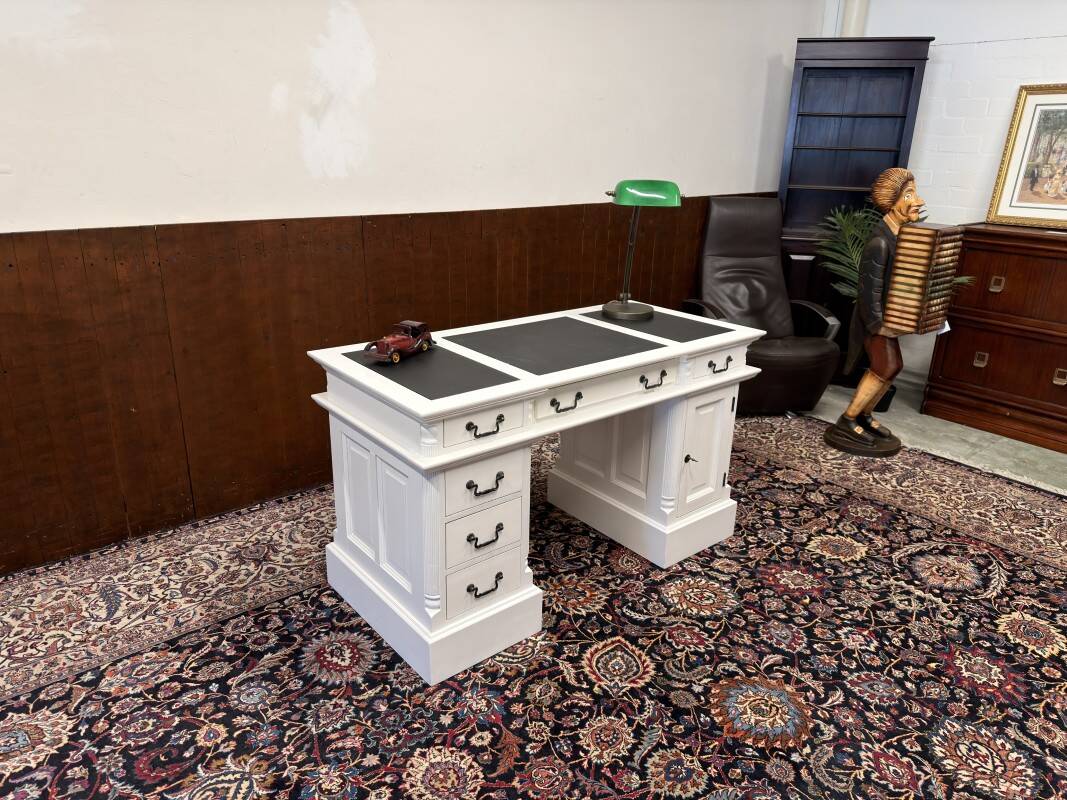 Classic English White Chesterfield Desk