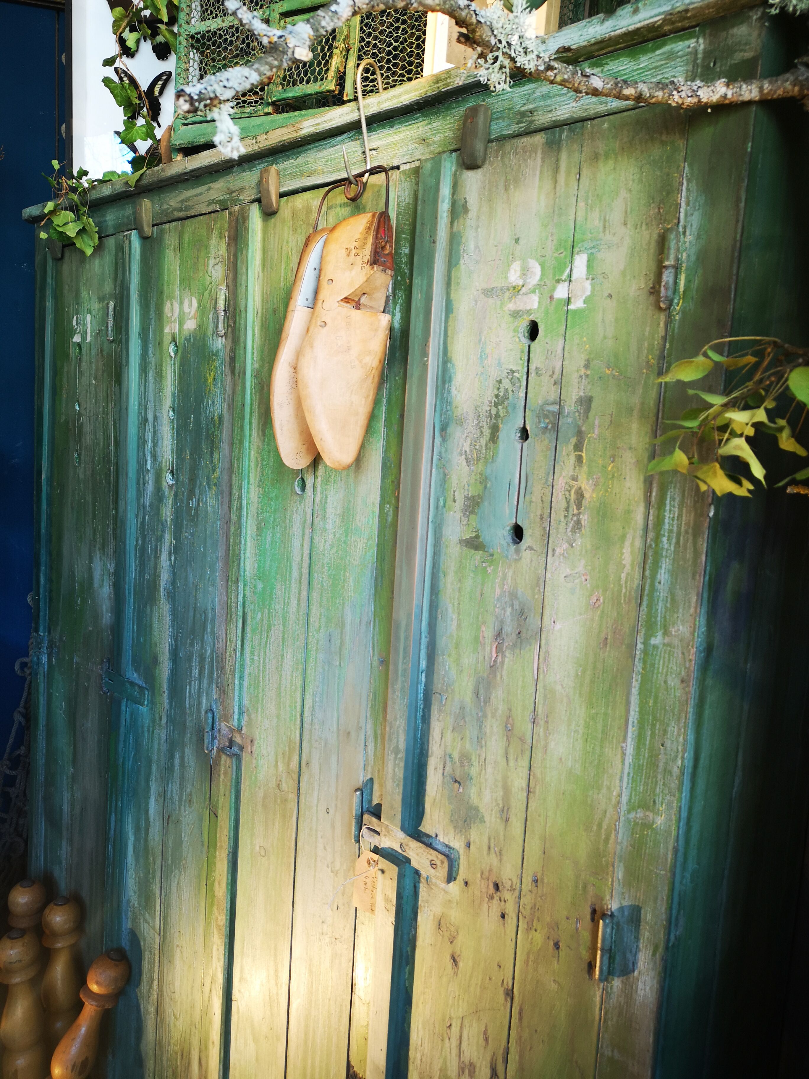 Vestiaire en bois vert