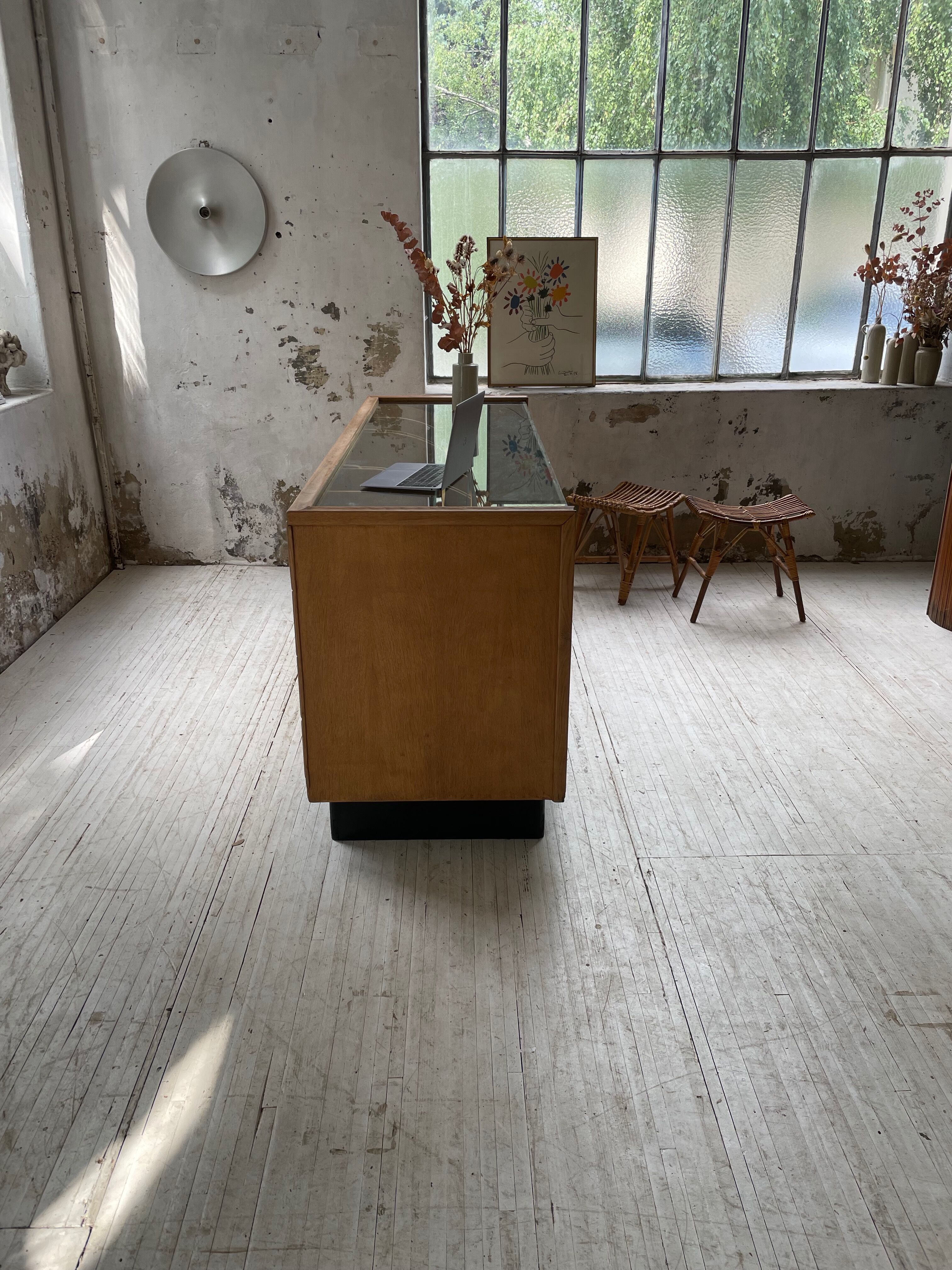 Glass trading post 50s