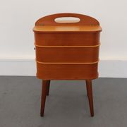 Travailleuse en bois années 1960
