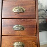 Exotic style pyramidal drawer column