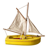 Wooden pond yacht from the English brand Star'Yacht Birkenhead.