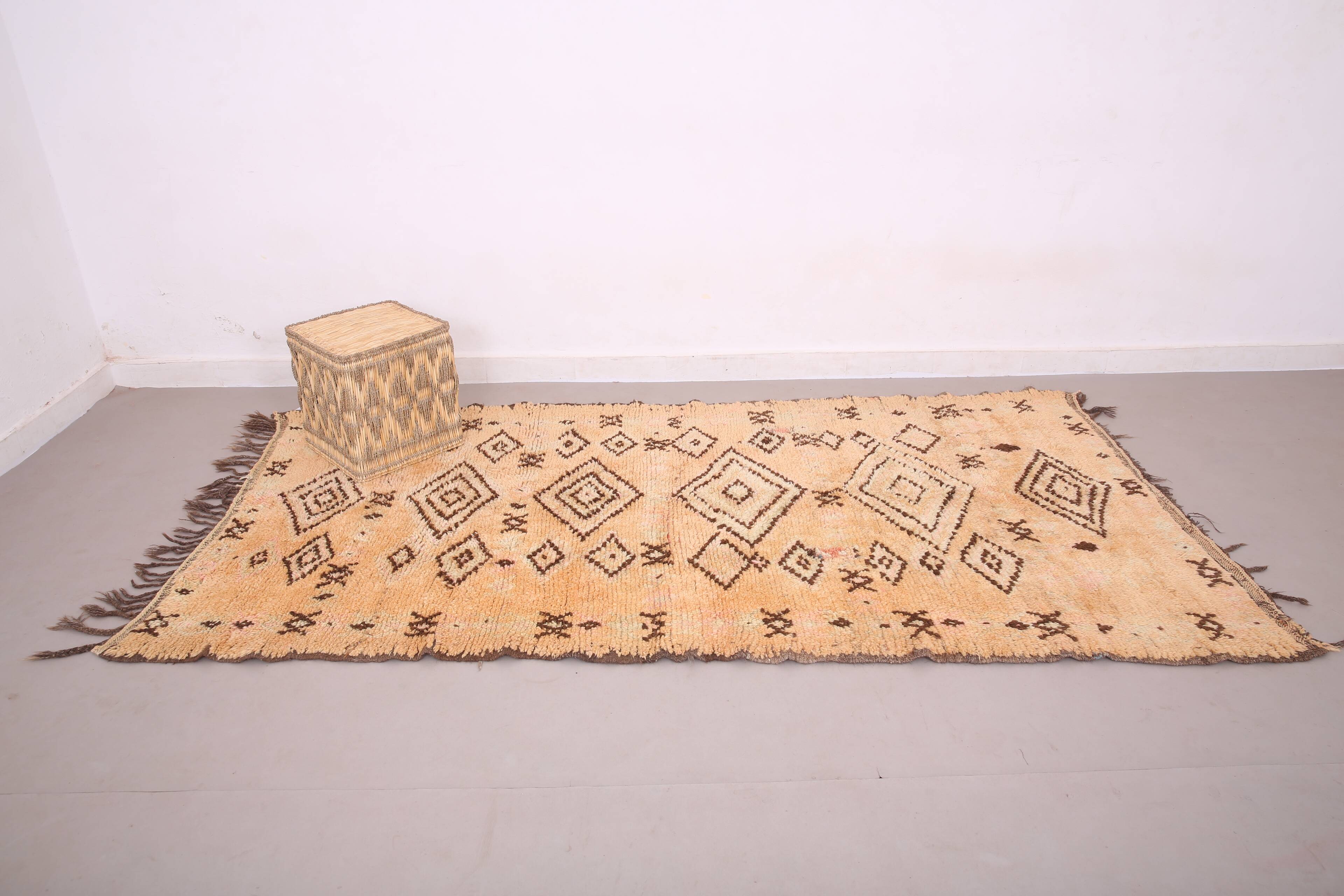 Peach Vintage Moroccan Rug 137 x 270 cm - Berber Rug Handmade - Wool Rug
