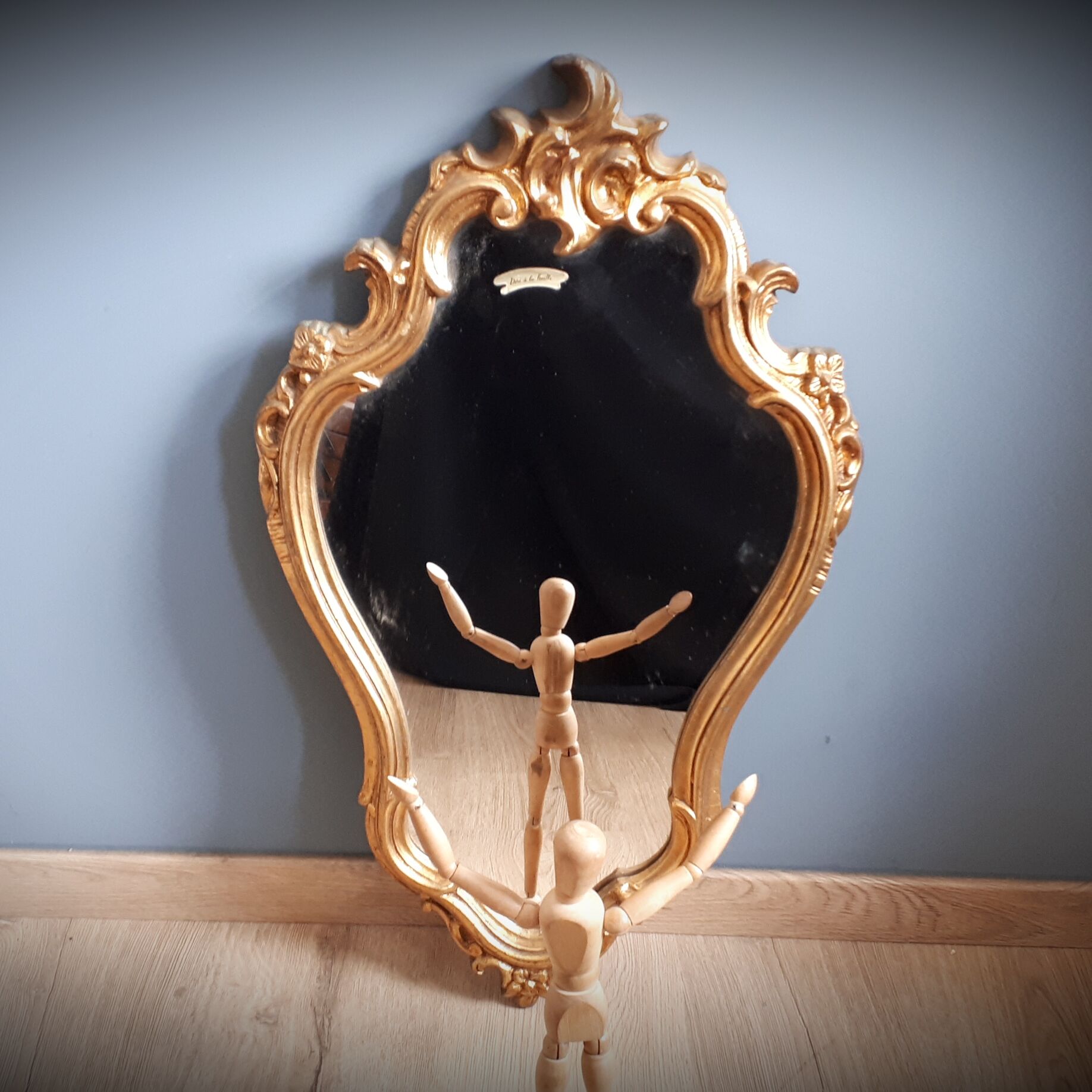 Old golden mirror with leaf   43x70cm