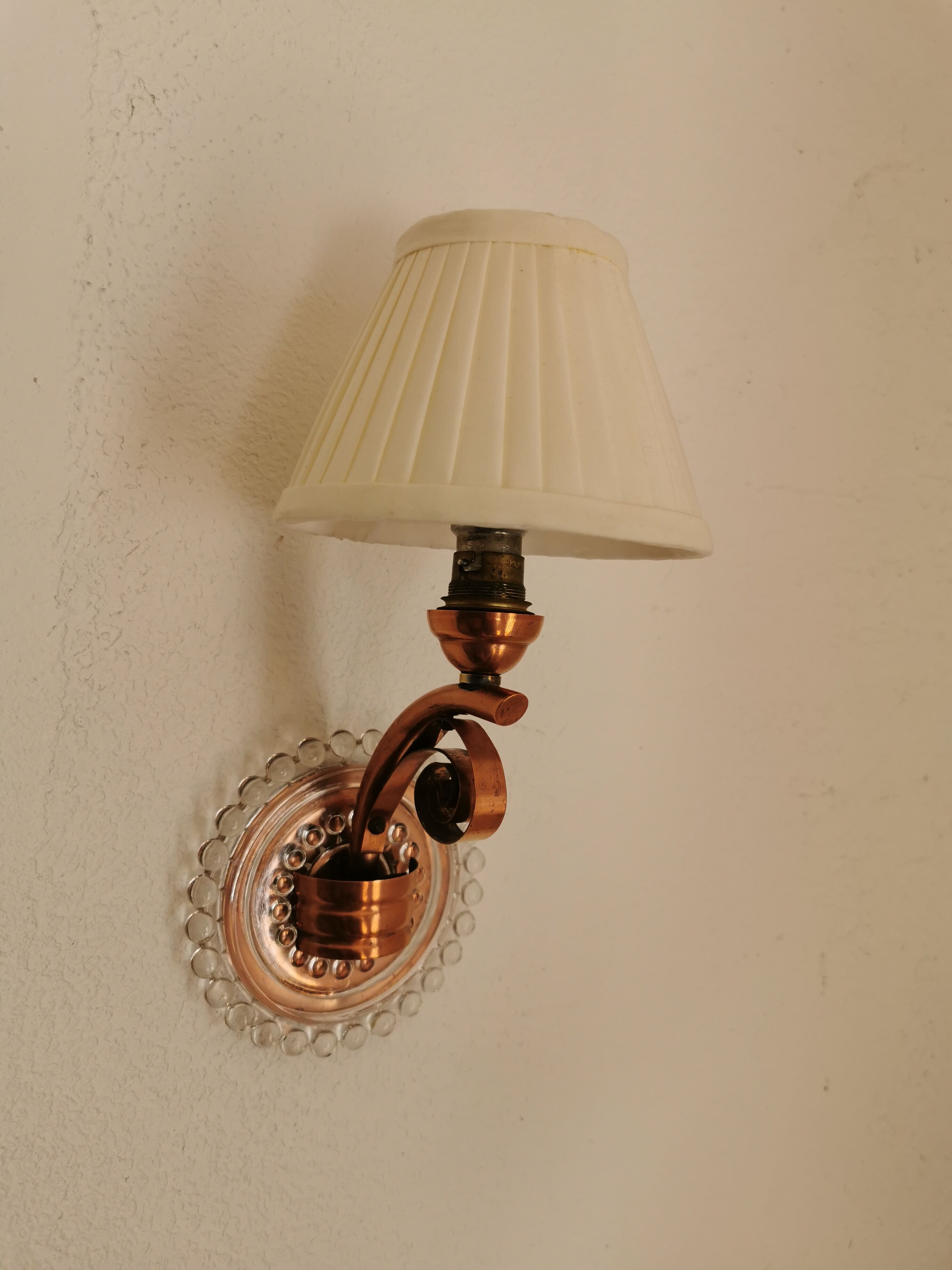 Pair of art deco wall light in glass and copper