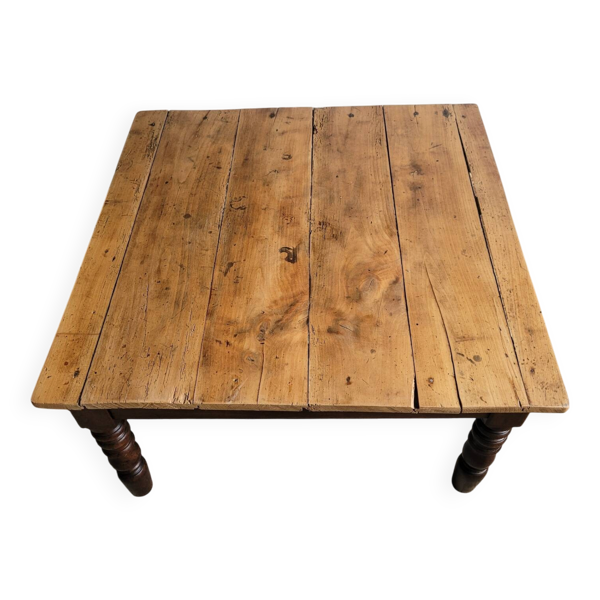 Table basse en bois et pieds tournés