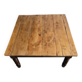 Table basse en bois et pieds tournés