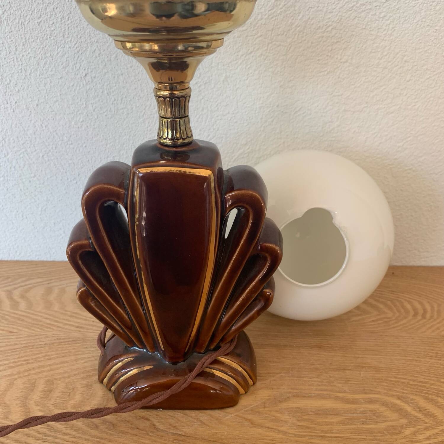 ▪️Art Deco Ceramic and Globe Lamp Stylized Shell Brown and Gold