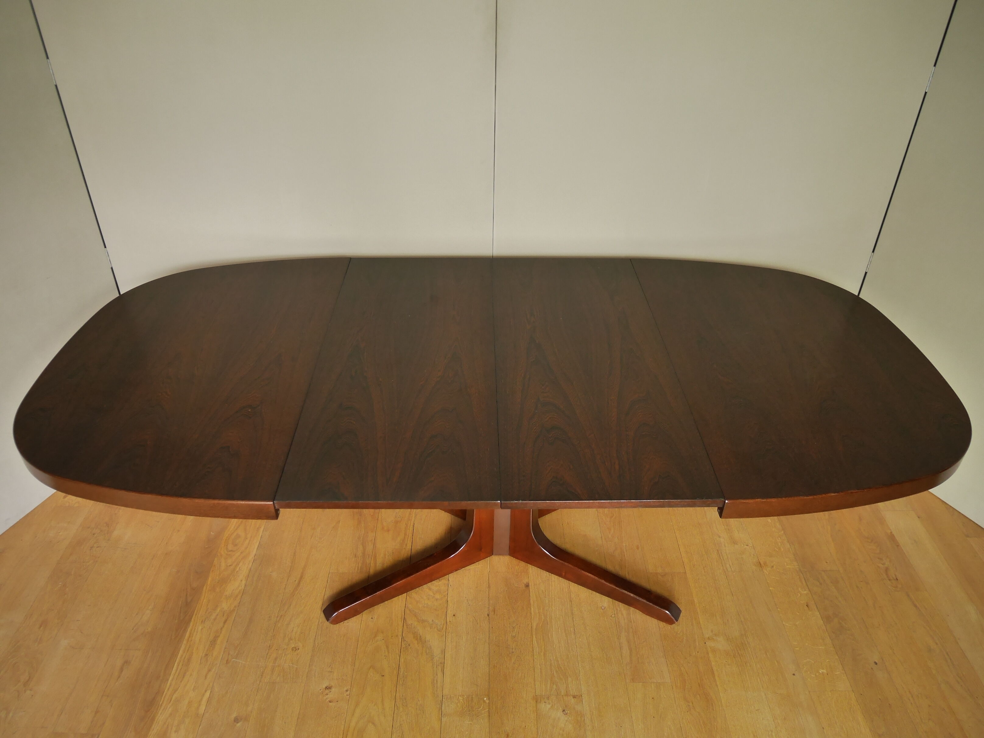 Oval table Baumann with 2 extensions