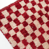 Moroccan Berber carpet boujaad ecru with red checkers 155x105cm