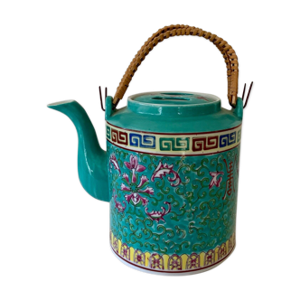 Porcelain teapot enamelled decorations made in Japan