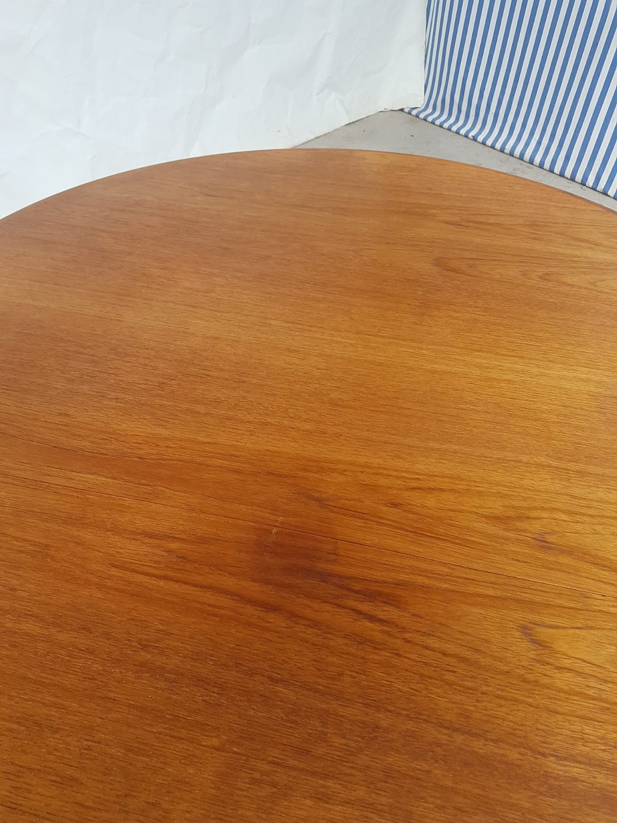 G plan extending oval circular dining table