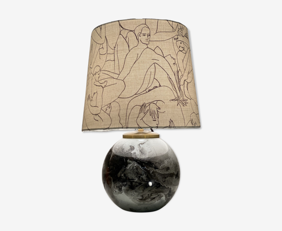 Lampe à poser pied boule en laque de verre