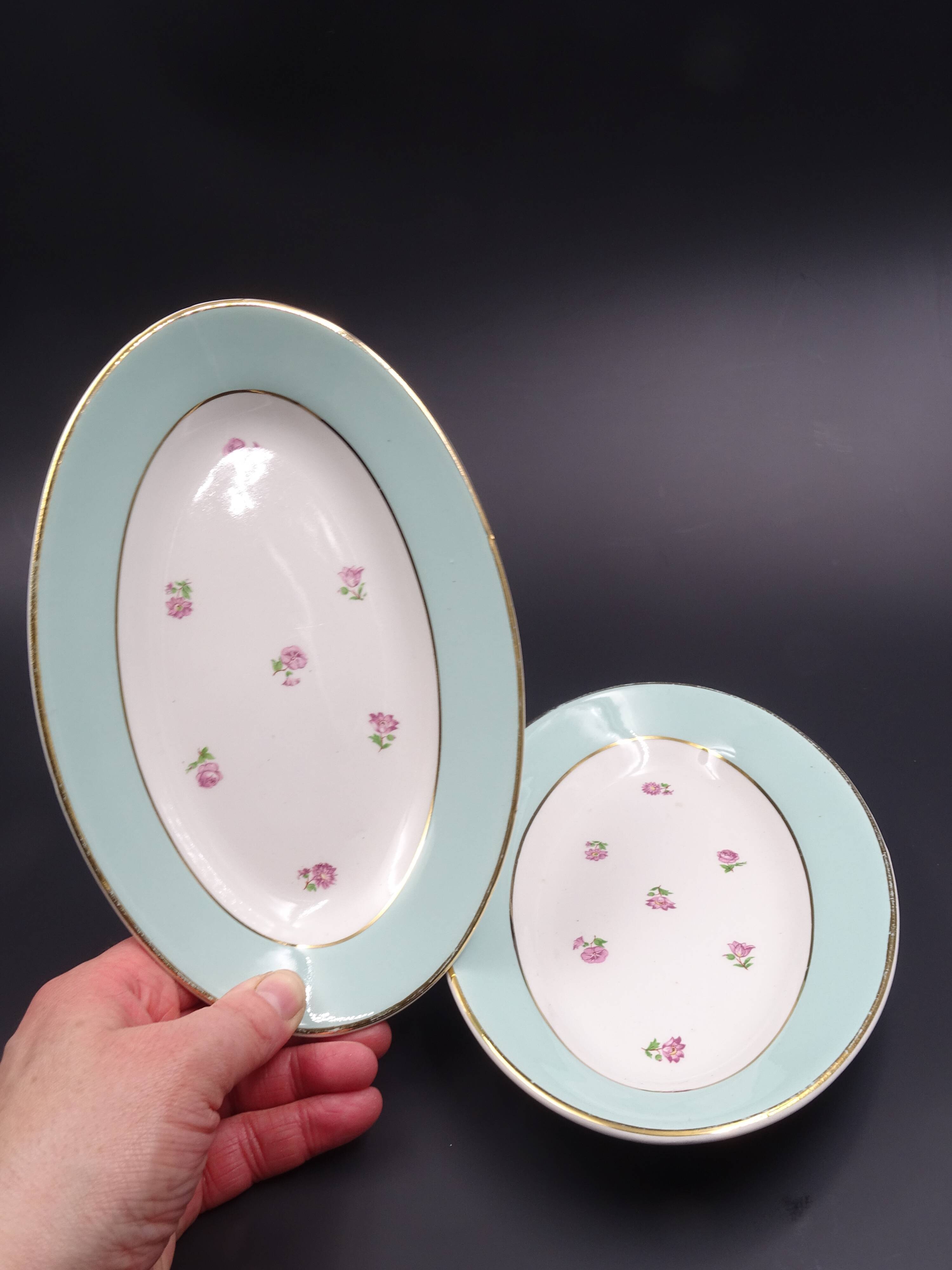 Pair of small cups or opaque porcelain ravines Model Duchess, St Amand Hamage