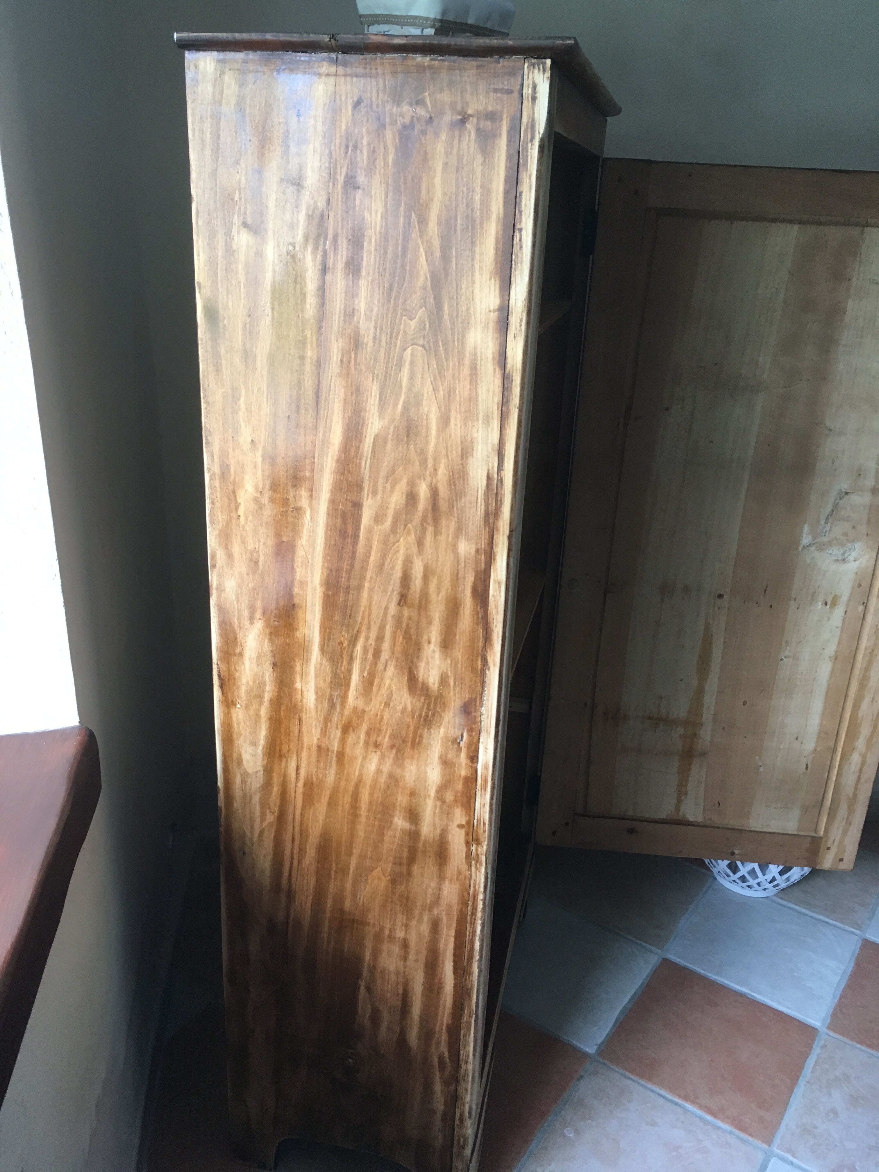 Wardrobe one door