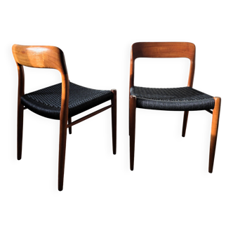 Paire de chaises Niels O. Møller modèle 75 – teck & cordage noir refait